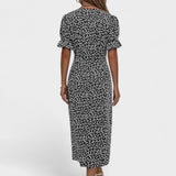 Amélia – Oblačilo, ki diha poleti