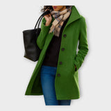 Eleganten volnen plašč z gumbi