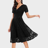 Mara - Čipkast cvetlični obleki