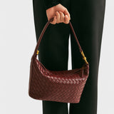 Isa - Burgundska Chic