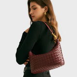 Isa - Burgundska Chic