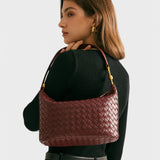 Isa - Burgundska Chic