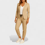 Gabriela - Eleganten komplet z jakno in hlačami