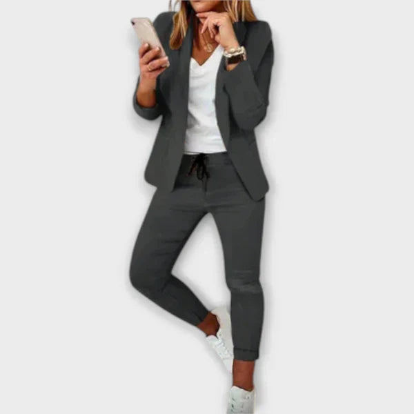 Cristiana - Elegantna in udobna blazer jakna.