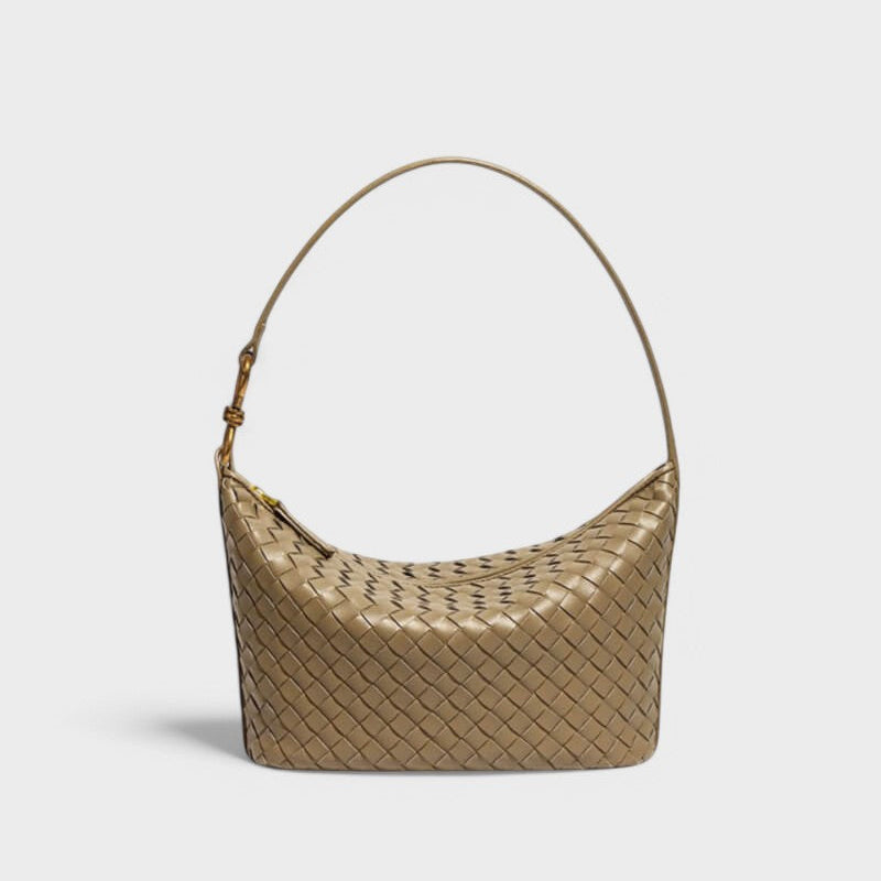 Isa - Burgundska Chic