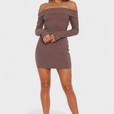 Carolina - Večni Oblek z Odkritimi Rameni