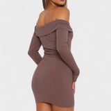 Carolina - Večni Oblek z Odkritimi Rameni