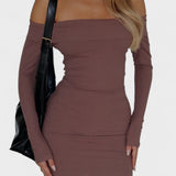 Carolina - Večni Oblek z Odkritimi Rameni