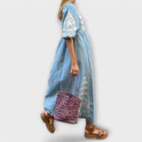 Sílvia - Tiskana obleka za breznaporno eleganco