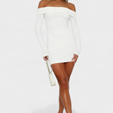 Carolina - Večni Oblek z Odkritimi Rameni